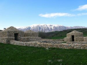 Abbateggio_capanne-di-pietra-a-secco