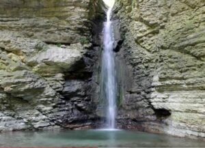 Abbateggio Cascata-di-Cusano-